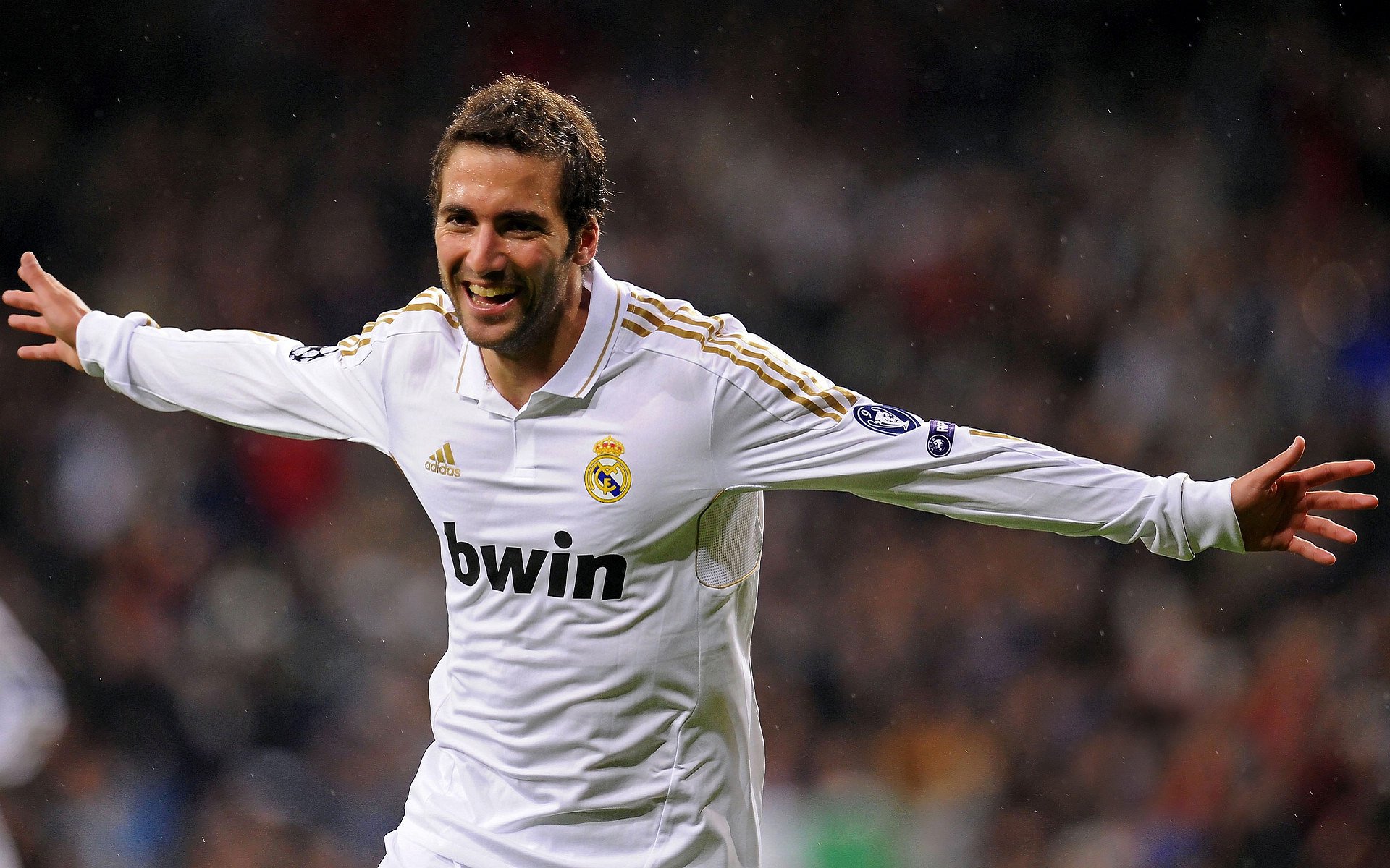 布雷默主宰比赛走向，勒沃库森加时鏖战力克阿根廷