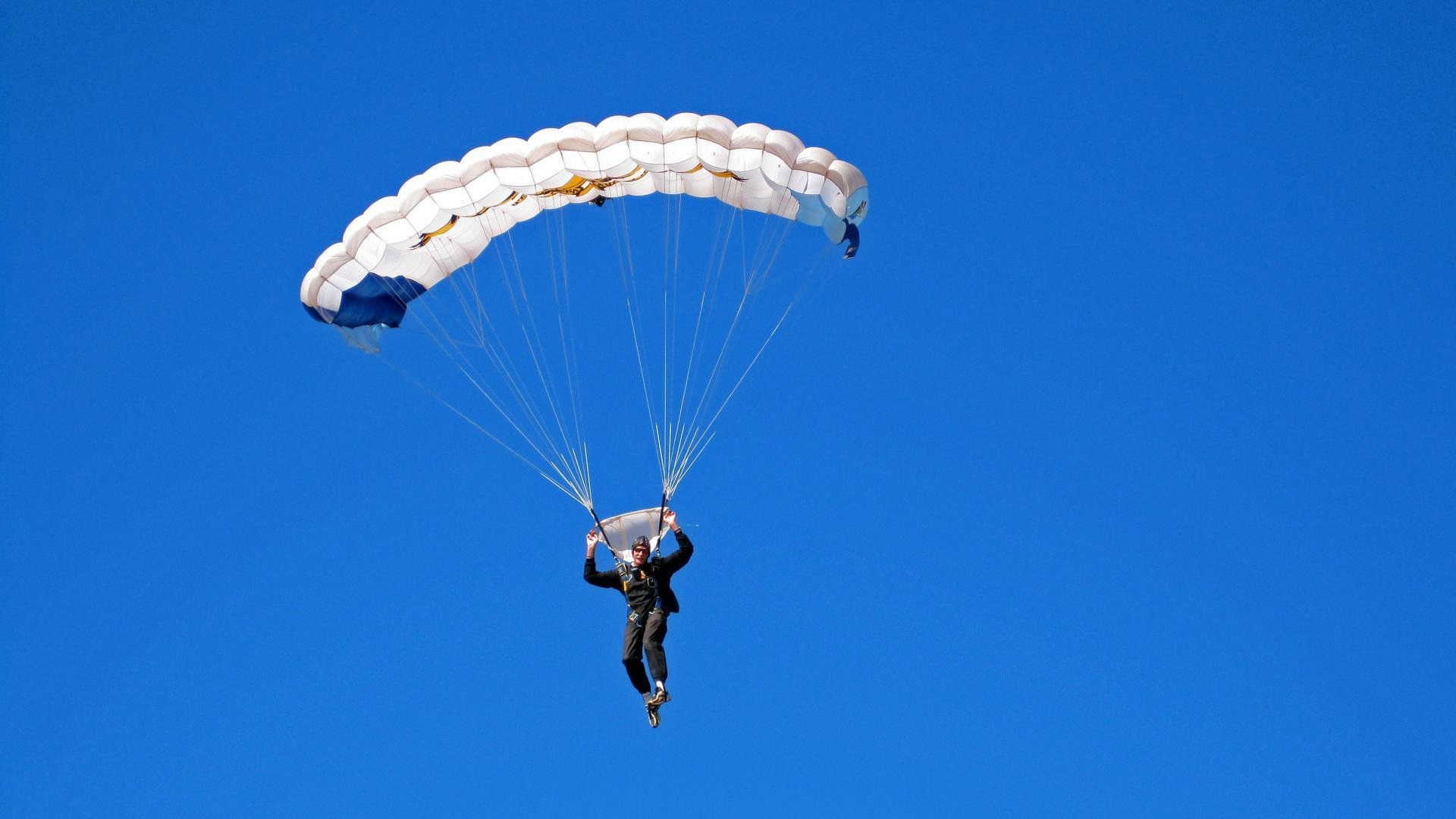亚洲羽坛烽火再燃，日本队鏖战泰国队，安赛龙状态火热剑指王座